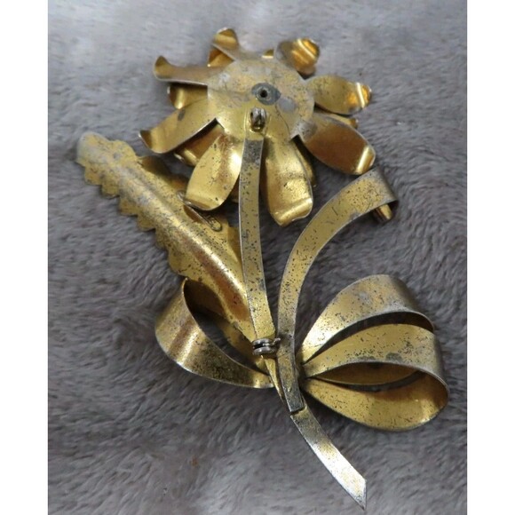 Vintage 1940s Art Deco Metal Lapel Pin Red Stones Retro Flower Floral - Picture 4 of 8